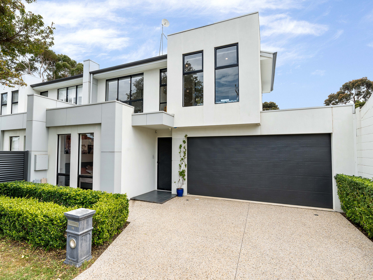 Living in Manhattan vibran core