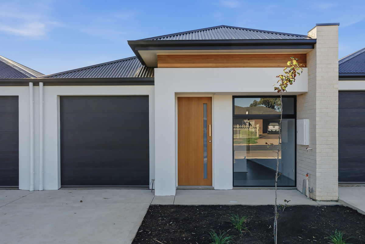 Living in Manhattan vibran core